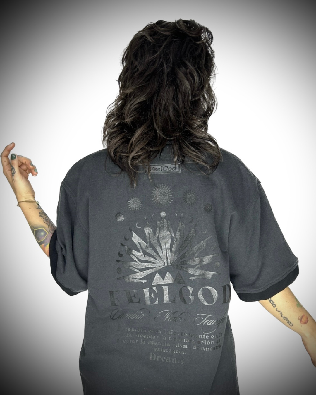 Camiseta Oversize Negra - Dreams Collection.