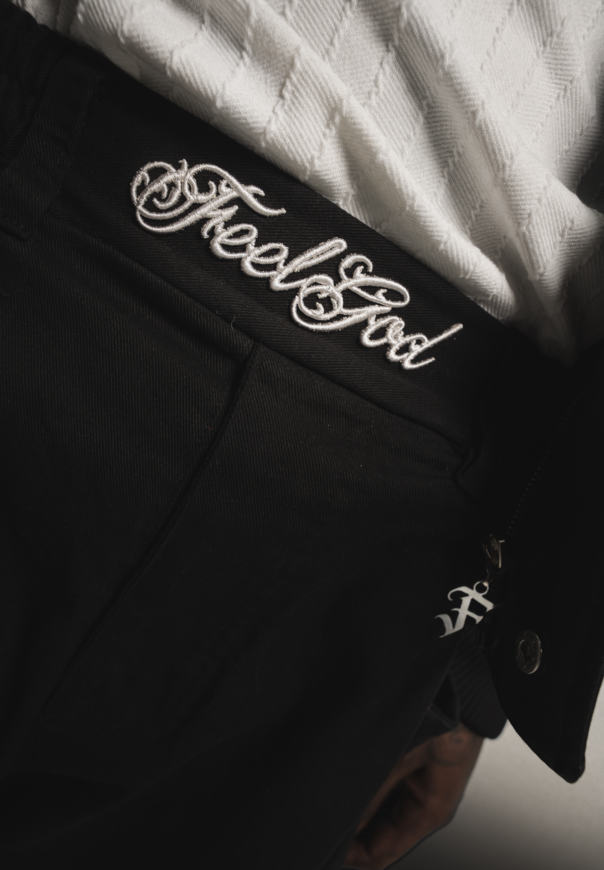 PANTALÓN ORNAMENTO — NEGRO