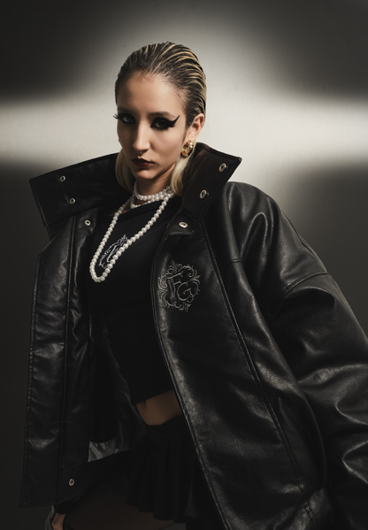 CHAQUETA NEGRA ORNAMENTO